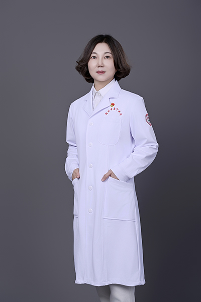 黄越