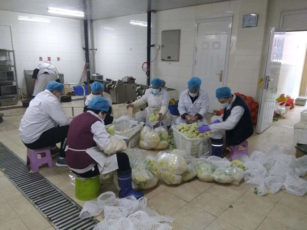 锦州市康宁医院后勤党支部伙食科克服困难，为疫情防控提供坚强有力的后勤保障